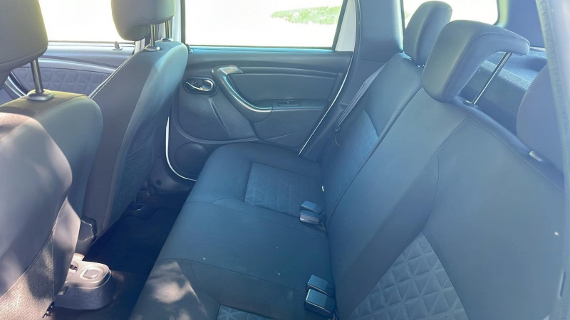 Photo 8 de l'offre de DACIA DUSTER 1.5 DCI 110CH PRESTIGE 4X2 à 9500€ chez François-Pierre automobiles