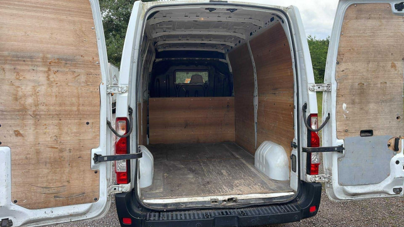Photo 5 de l'offre de RENAULT MASTER III FG F3500 L2H2 2.3 DCI 145CH ENERGY CONFORT EURO6 à 12000€ chez François-Pierre automobiles