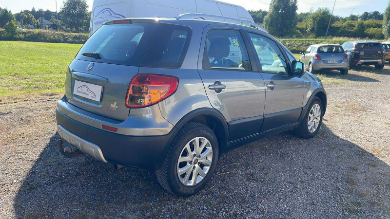 Photo 5 de l'offre de FIAT SEDICI 2.0 MULTIJET 16V 135CH EMOTION 4X4 à 5900€ chez François-Pierre automobiles