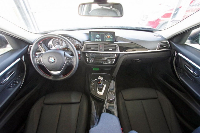 Photo 3 de l'offre de BMW SERIE 3 TOURING (F31) 318DA 136 SPORTLINE à 23980€ chez ACCEL' AUTO