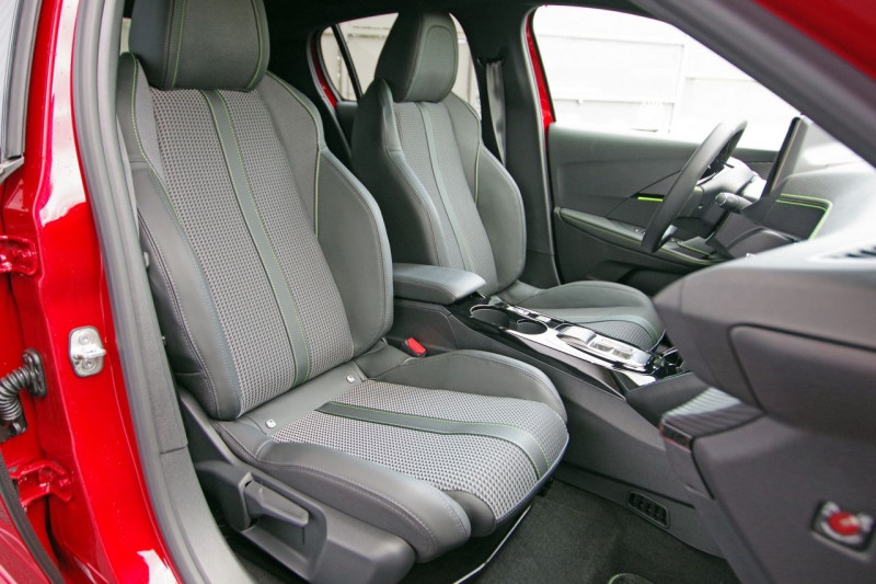 Photo 11 de l'offre de PEUGEOT 208 E-208 136CH  ELECTRIQUE GT à 30400€ chez ACCEL' AUTO