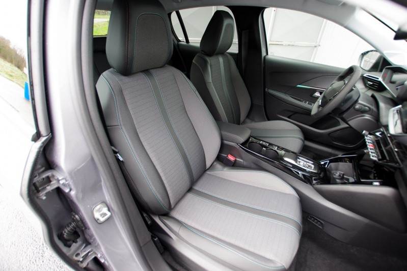Photo 3 de l'offre de PEUGEOT 208 E-208 136CH ALLURE  PACK ELECTRIQUE à 28990€ chez ACCEL' AUTO