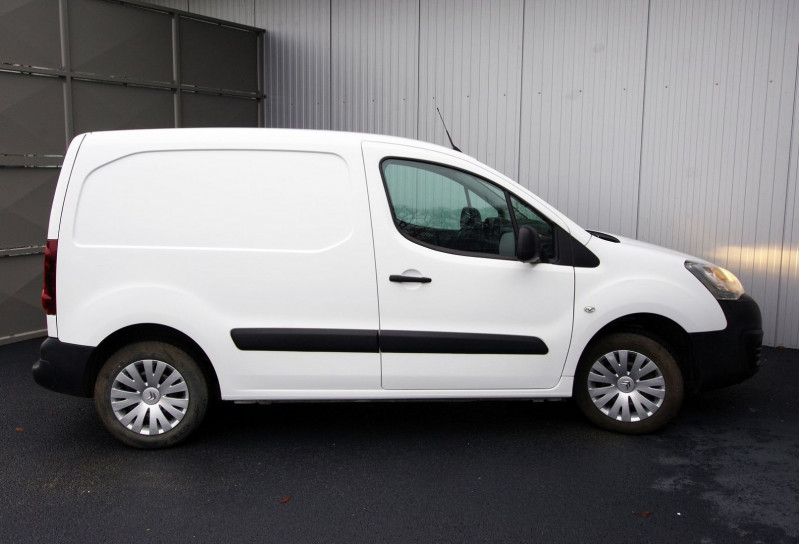 Photo 8 de l'offre de CITROEN BERLINGO M 1.6 BLUEHDI 100 S&S BUSINESS à 13300€ chez ACCEL' AUTO