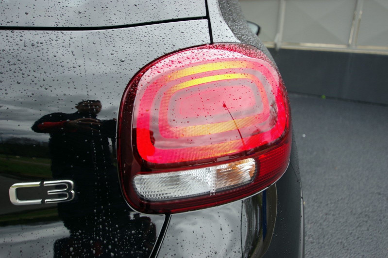 Photo 9 de l'offre de CITROEN C3 PURETECH 82 FEEL PACK GPS S&S à 17500€ chez ACCEL' AUTO