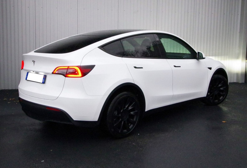 Photo 2 de l'offre de TESLA MODEL Y STANDARD RWD à 35000€ chez ACCEL' AUTO