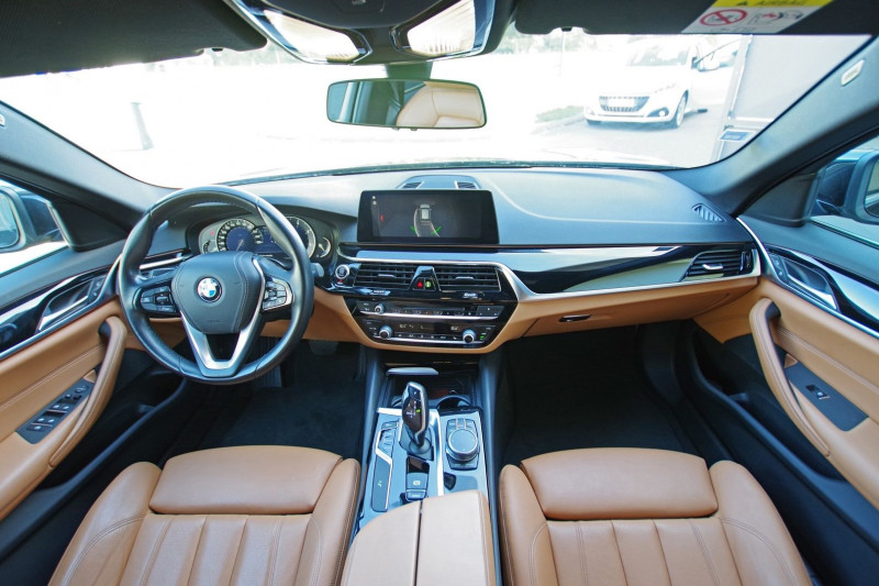 Photo 3 de l'offre de BMW SERIE 5 TOURING (G31) 520 DA 163CH BVA8 à 27400€ chez ACCEL' AUTO