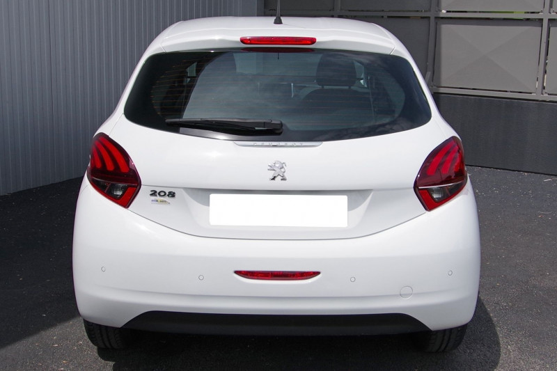 Photo 13 de l'offre de PEUGEOT 208 BLUEHDI 100 ACTIVE BUSINESS 5P à 13980€ chez ACCEL' AUTO