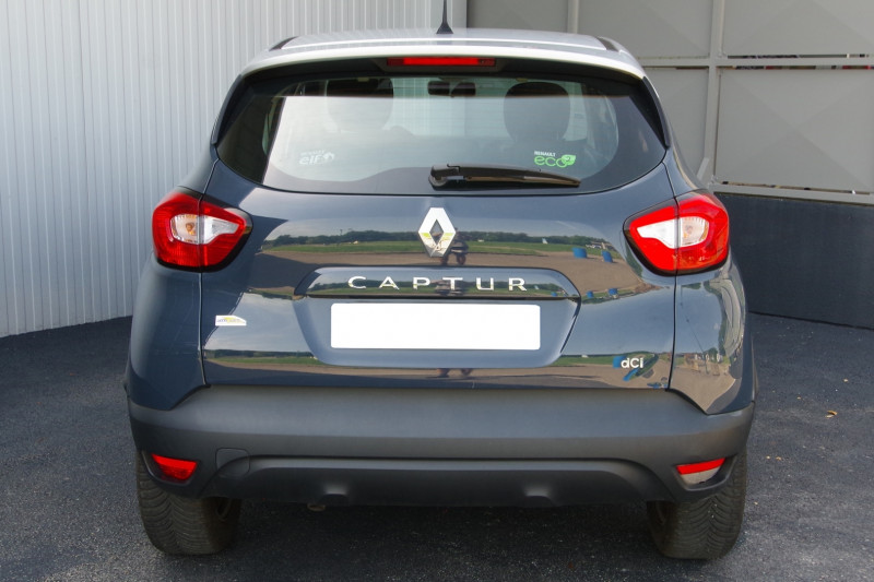 Photo 15 de l'offre de RENAULT CAPTUR 1.5 DCI 90CH ENERGY ZEN ECO² à 11500€ chez ACCEL' AUTO