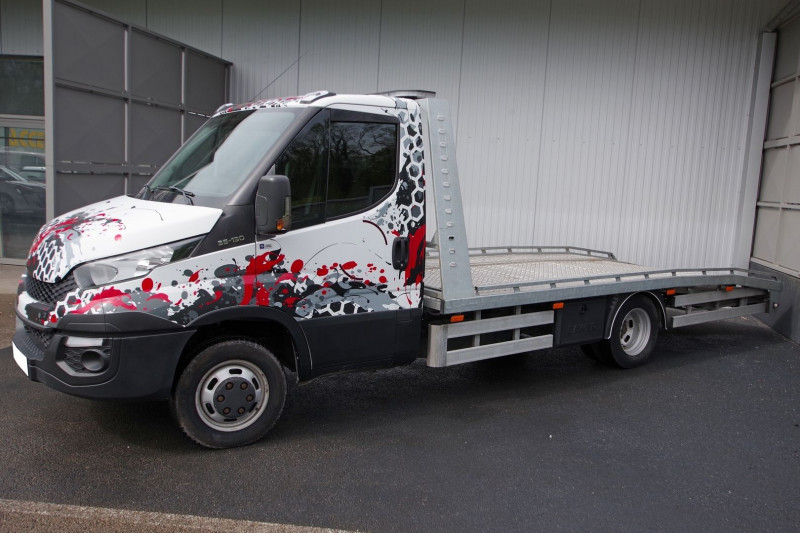 Photo 3 de l'offre de IVECO DAILY 35 C 13 2.3 BVA - DEPANNEUSE - PORTE VOITURE - 130CH à 24000€ chez ACCEL' AUTO