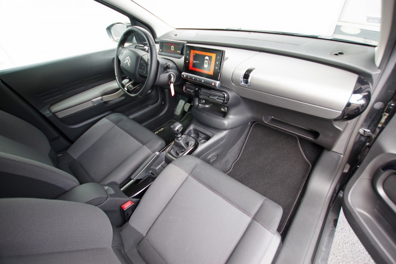 Photo 6 de l'offre de CITROEN C4 CACTUS BLUEHDI 100CH S&S FEEL BUSINESS à 10990€ chez ACCEL' AUTO