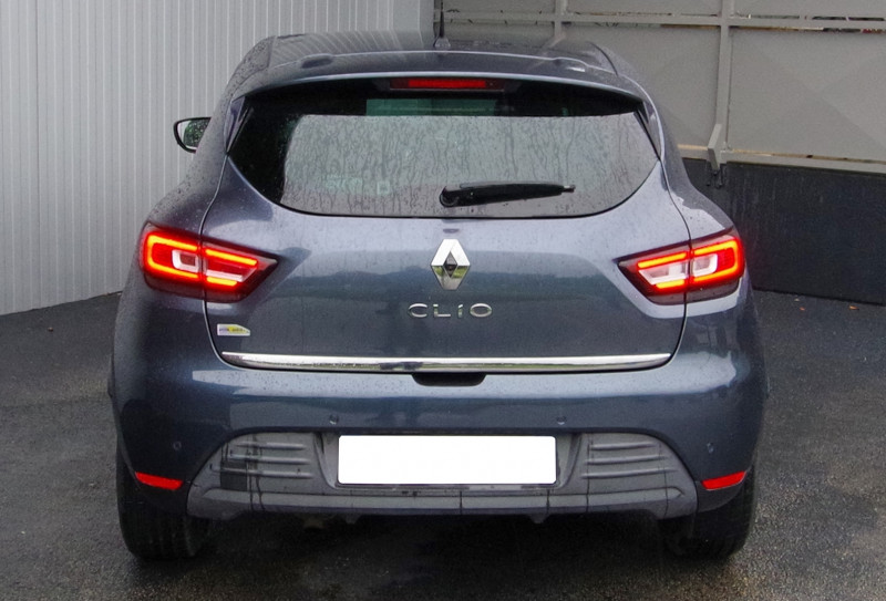 Photo 13 de l'offre de RENAULT CLIO IV 1.2 TCE 120 INTENS EDC 5P à 10990€ chez ACCEL' AUTO