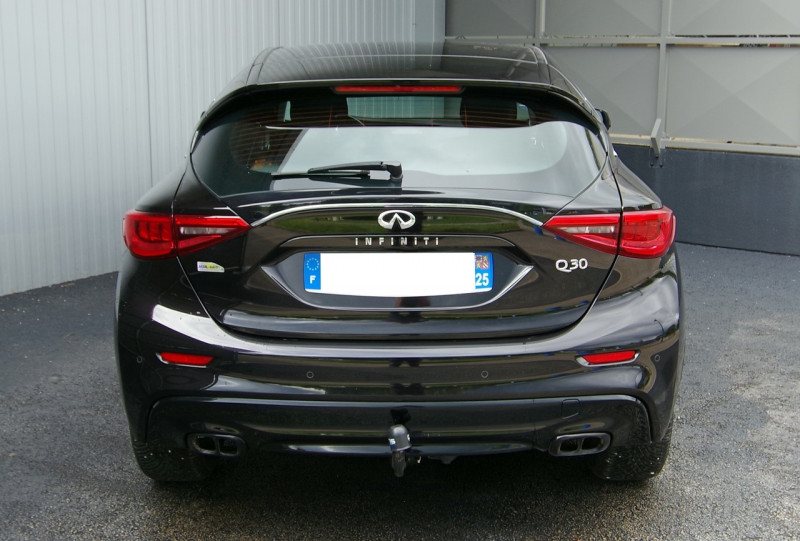 Photo 16 de l'offre de INFINITI Q30 2.2D 170CH DCT7 à 17990€ chez ACCEL' AUTO