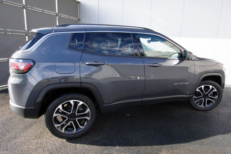 Photo 15 de l'offre de JEEP COMPASS 1.3 GSE T4 150CH LIMITED 4X2 BVR6 à 25990€ chez ACCEL' AUTO