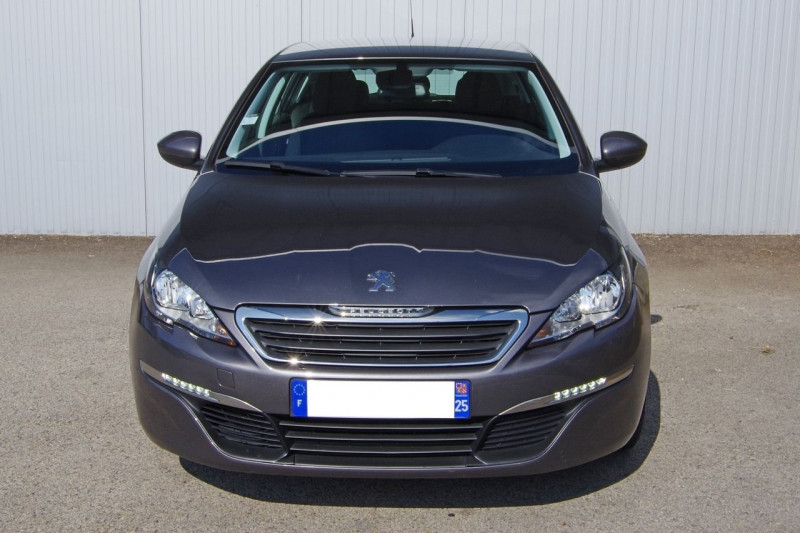 Photo 13 de l'offre de PEUGEOT 308 1.2 PURETECH 130CH EAT6 ACTIVE à 11900€ chez ACCEL' AUTO