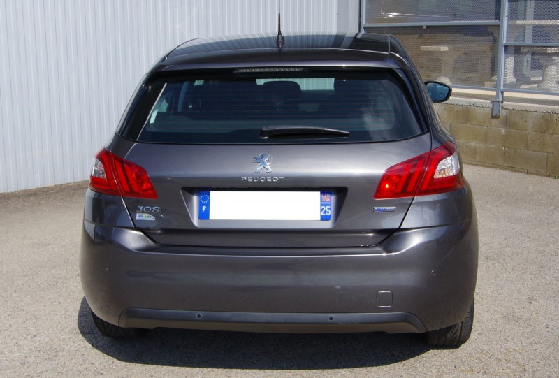 Photo 12 de l'offre de PEUGEOT 308 1.2 PURETECH 130CH EAT6 ACTIVE à 11900€ chez ACCEL' AUTO