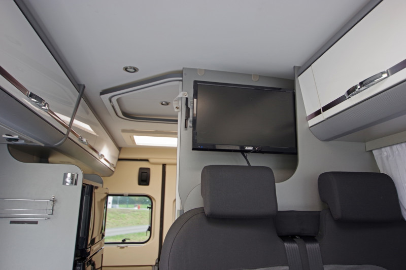 Photo 8 de l'offre de FIAT DUCATO ADRIA 2.3 130 CH TWIN 600 SPT 50 ANS à 39800€ chez ACCEL' AUTO