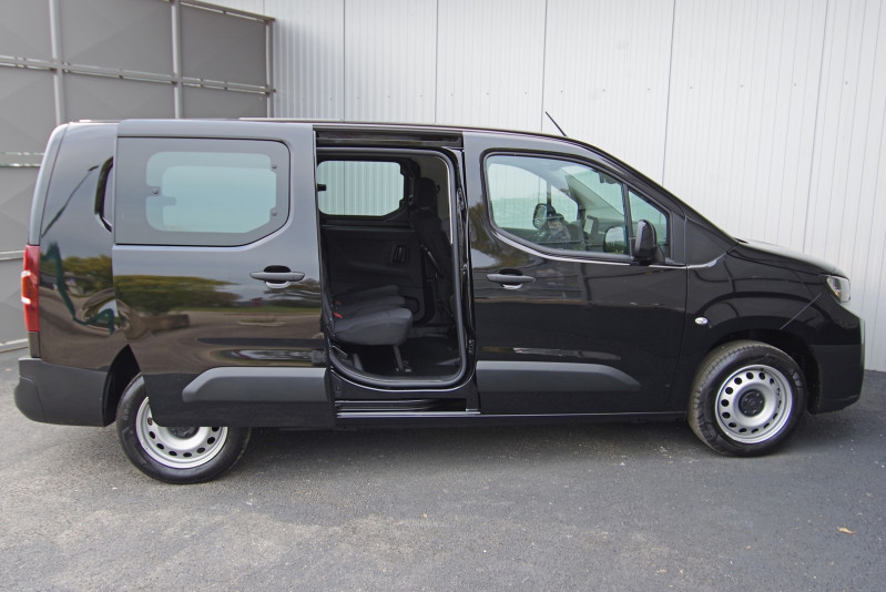 Photo 13 de l'offre de TOYOTA PROACE CITY LONG CABINE APPROFONDIE 1.5L 130 D-4D BVA à 28700€ chez ACCEL' AUTO