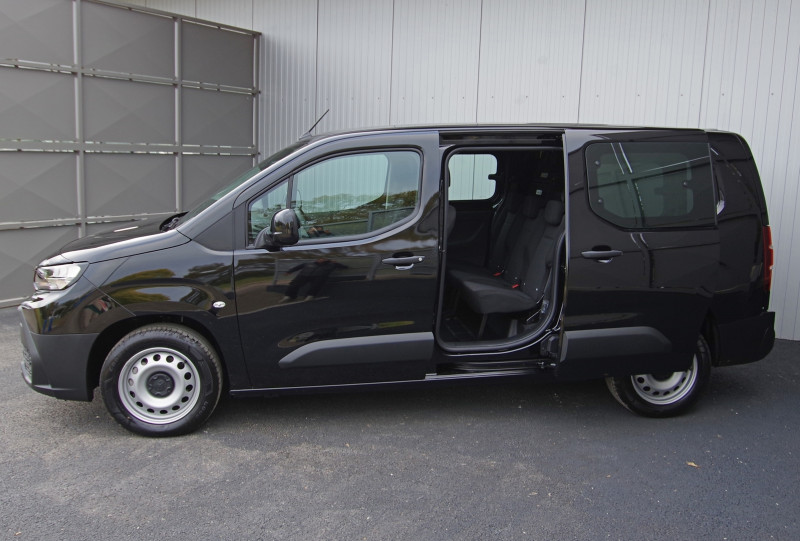 Photo 12 de l'offre de TOYOTA PROACE CITY LONG CABINE APPROFONDIE 1.5L 130 D-4D BVA à 28700€ chez ACCEL' AUTO