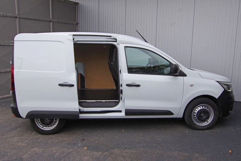 Photo 9 de l'offre de RENAULT EXPRESS VAN 1.5 BLUE DCI 75CH CONFORT à 15990€ chez ACCEL' AUTO