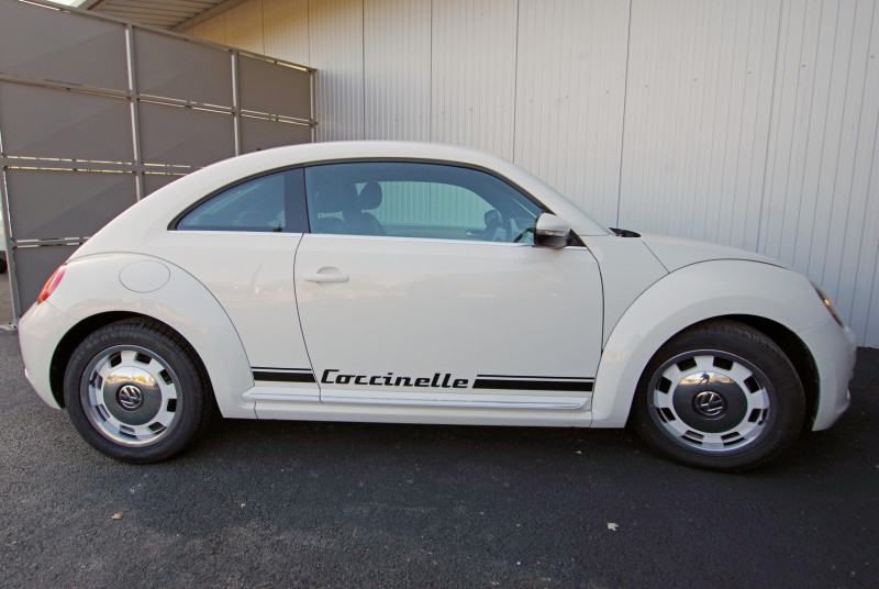 Photo 13 de l'offre de VOLKSWAGEN BEETLE COCCINELLE 1.2 TSI 105CH VINTAGE à 11900€ chez ACCEL' AUTO