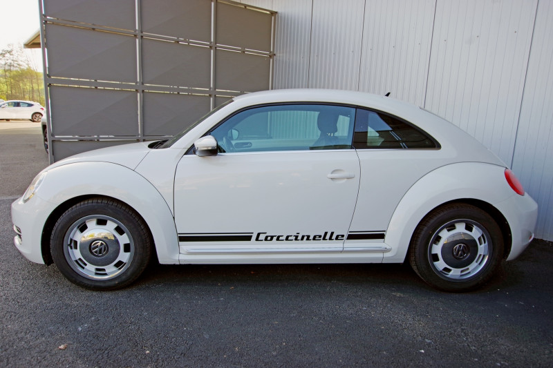 Photo 14 de l'offre de VOLKSWAGEN BEETLE COCCINELLE 1.2 TSI 105CH VINTAGE à 11900€ chez ACCEL' AUTO