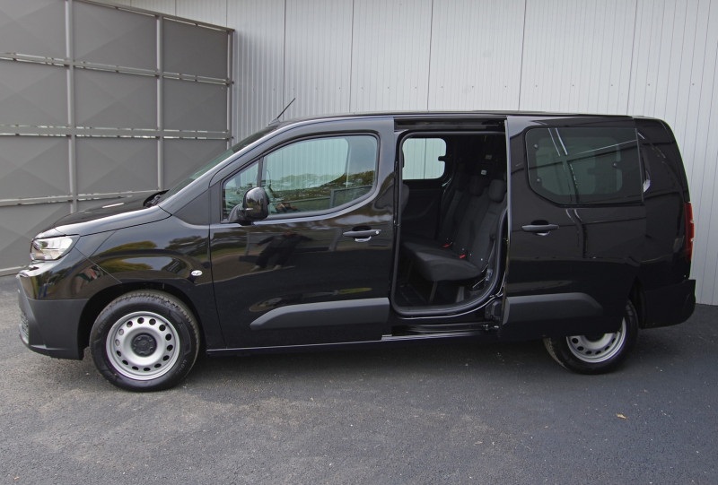 Photo 10 de l'offre de TOYOTA PROACE CITY LONG CABINE APPROFONDIE 1.5L 130 D-4D BVA8 à 28700€ chez ACCEL' AUTO