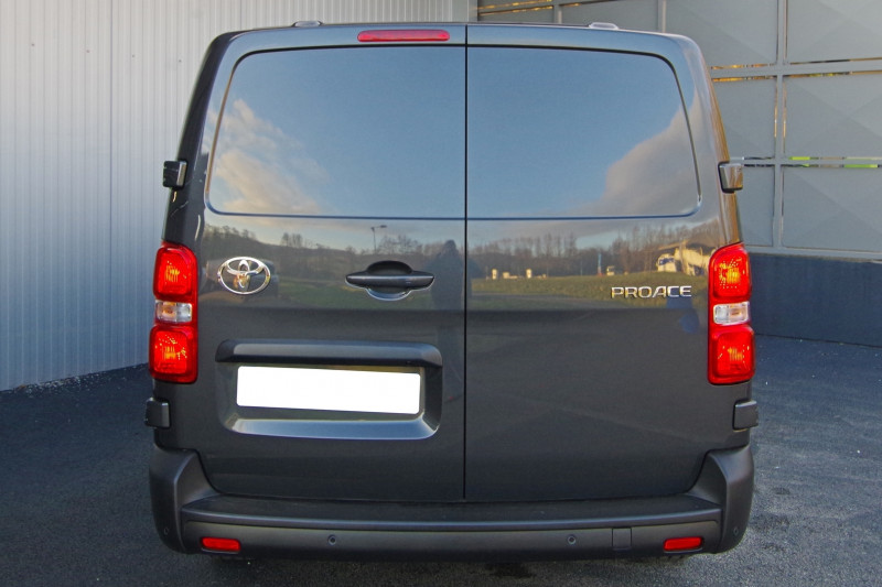 Photo 22 de l'offre de TOYOTA PROACE LONG 2.0 180 D-4D BVA START PACK TECHNO à 35900€ chez ACCEL' AUTO