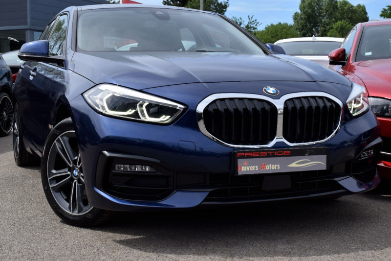Photo 1 de l'offre de BMW SERIE 1 (F40) 118I 140CH SPORT LINE à 25900€ chez Univers Motors