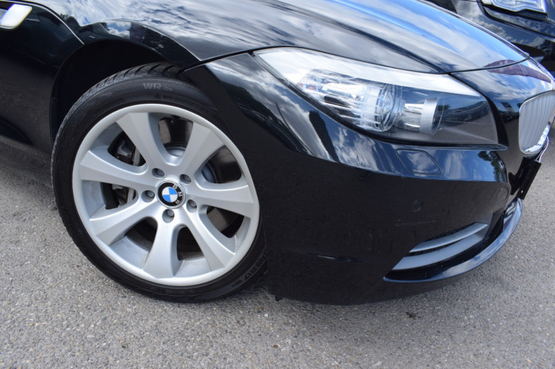 Photo 16 de l'offre de BMW Z4 ROADSTER (E89) SDRIVE 35I 306CH CONFORT à 24900€ chez Univers Motors