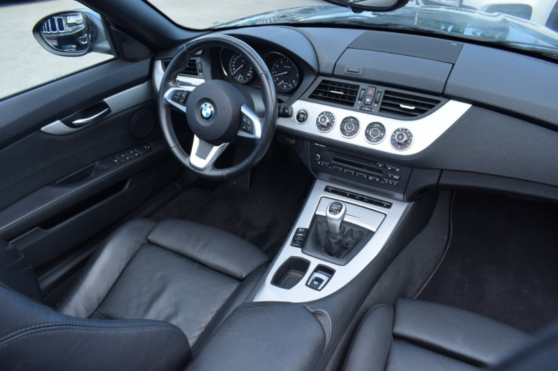 Photo 2 de l'offre de BMW Z4 ROADSTER (E89) SDRIVE 35I 306CH CONFORT à 24900€ chez Univers Motors