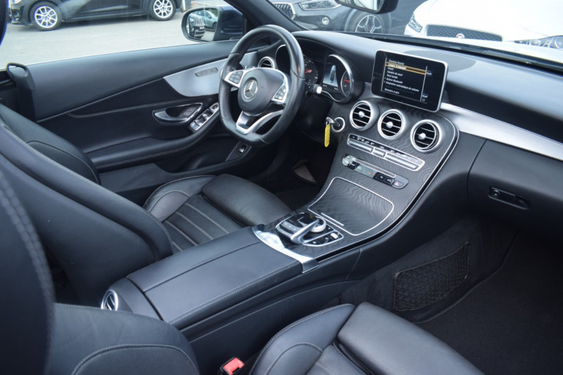 Photo 2 de l'offre de MERCEDES-BENZ CLASSE C CABRIOLET 220 D 170CH FASCINATION 4MATIC 9G-TRONIC à 31900€ chez Univers Motors