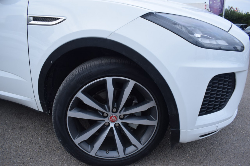 Photo 31 de l'offre de JAGUAR E-PACE 2.0D 150CH R-DYNAMIC AWD BVA9 à 29900€ chez Univers Motors
