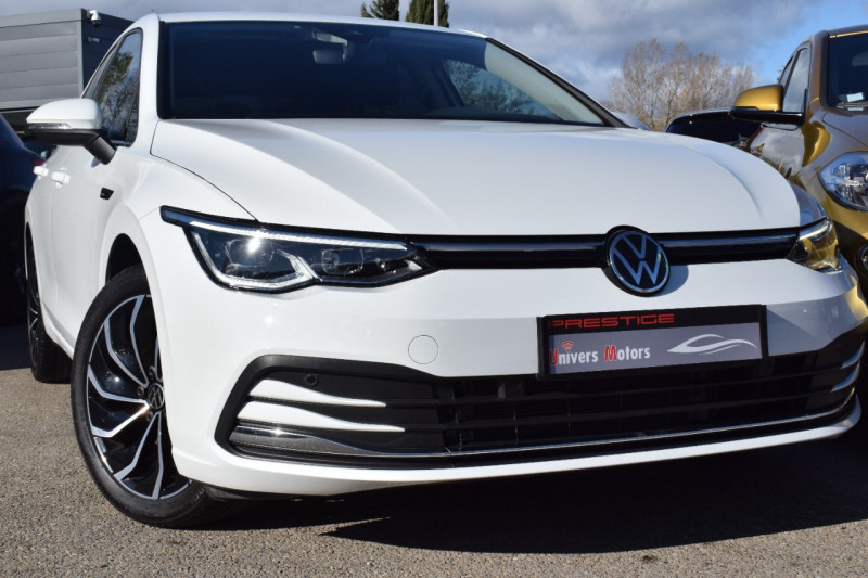 Photo 34 de l'offre de VOLKSWAGEN GOLF VIII 1.5 TGI 130CH STYLE DSG7  garantie jusqu' 2025 VW à 27400€ chez Univers Motors