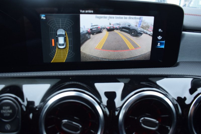 Photo 8 de l'offre de MERCEDES-BENZ CLA 35 AMG 306CH 4MATIC 7G-DCT SPEEDSHIFT AMG 19CV à 55900€ chez Univers Motors