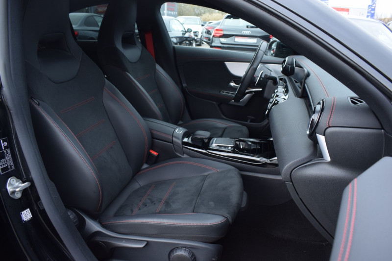 Photo 49 de l'offre de MERCEDES-BENZ CLA 35 AMG 306CH 4MATIC 7G-DCT SPEEDSHIFT AMG 19CV à 55900€ chez Univers Motors