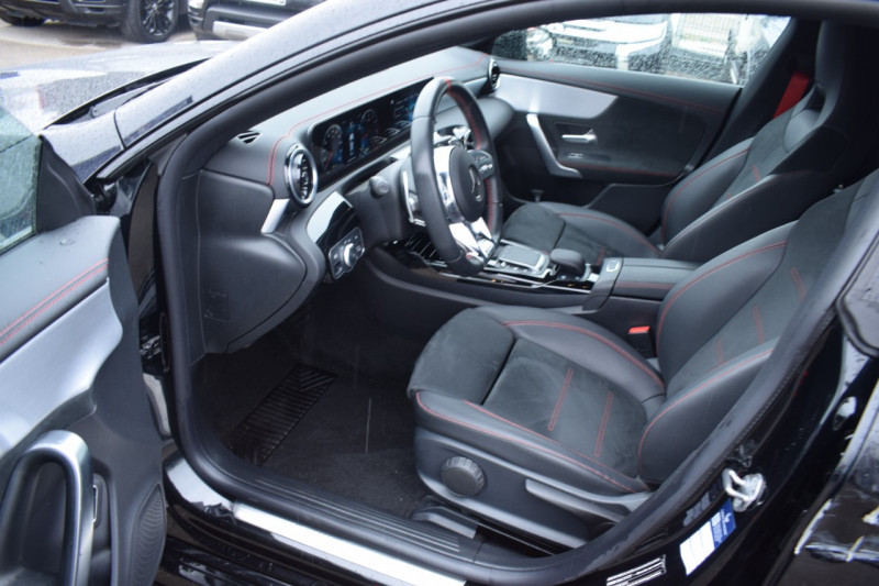 Photo 15 de l'offre de MERCEDES-BENZ CLA 35 AMG 306CH 4MATIC 7G-DCT SPEEDSHIFT AMG 19CV à 55900€ chez Univers Motors