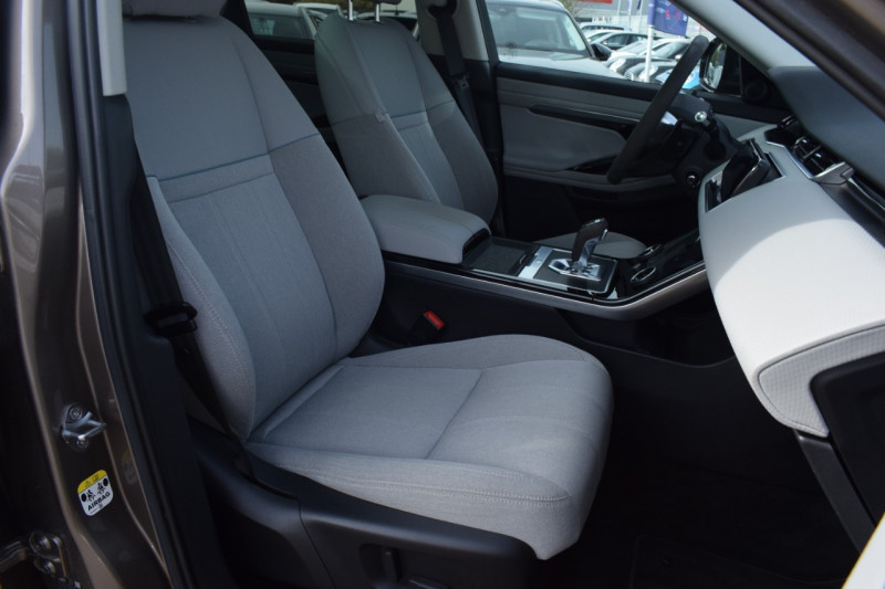 Photo 9 de l'offre de LAND-ROVER EVOQUE 2.0 D 240CH R-DYNAMIC HSE AWD BVA à 45900€ chez Univers Motors