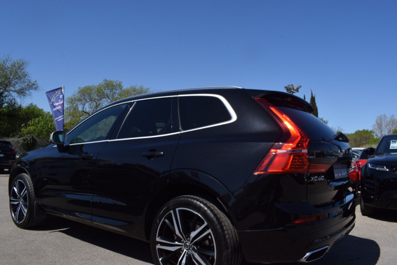 Photo 17 de l'offre de VOLVO XC60 D5 ADBLUE AWD 235CH R-DESIGN GEARTRONIC à 39900€ chez Univers Motors