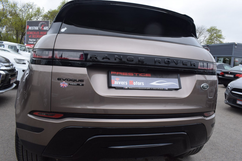Photo 28 de l'offre de LAND-ROVER EVOQUE 2.0 D 240CH R-DYNAMIC HSE AWD BVA à 45900€ chez Univers Motors