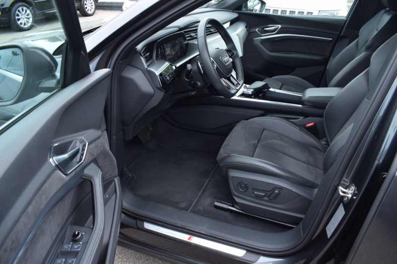Photo 32 de l'offre de AUDI E-TRON SPORTBACK 50 313CH S LINE E-QUATTRO à 54900€ chez Univers Motors