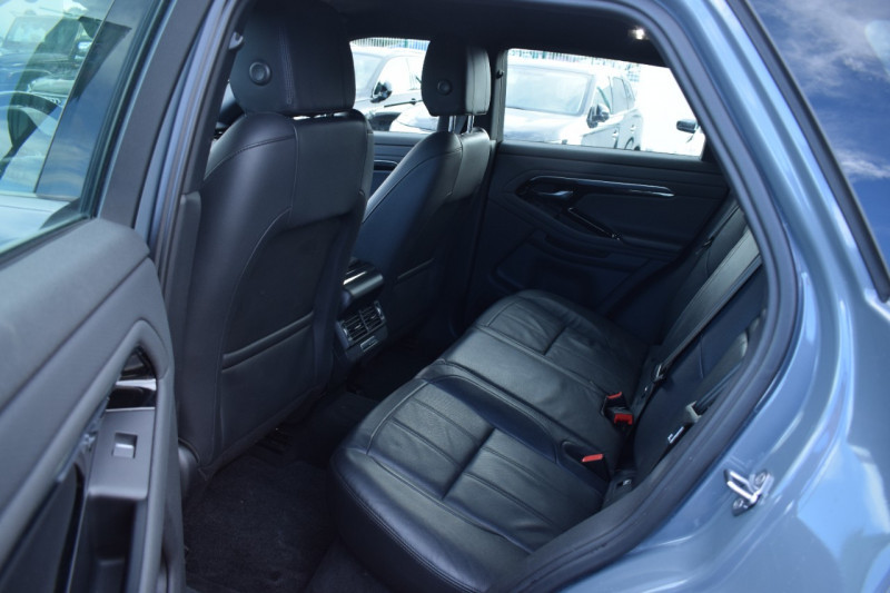 Photo 11 de l'offre de LAND-ROVER EVOQUE 2.0 D 165CH R-DYNAMIC AWD BVA à 47900€ chez Univers Motors