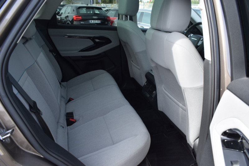 Photo 7 de l'offre de LAND-ROVER EVOQUE 2.0 D 240CH R-DYNAMIC HSE AWD BVA à 45900€ chez Univers Motors