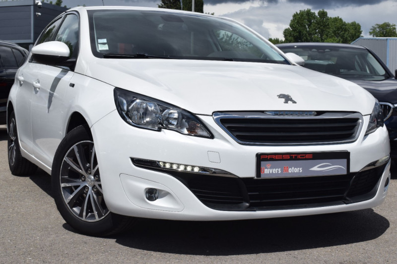 Peugeot 308 1.2 PURETECH 110CH STYLE S&S 5P Essence BLANC Occasion à vendre