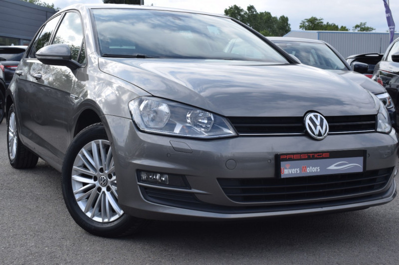 Volkswagen GOLF VII 1.2 TSI 110CH BLUEMOTION TECHNOLOGY CUP 5P Essence GRIS FONCE Occasion à vendre