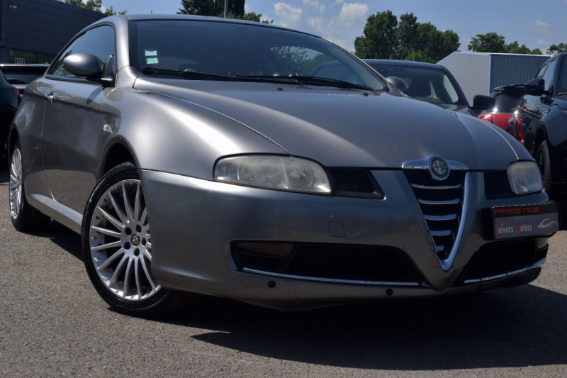 Alfa Romeo GT 1.9 JTD150 MULTIJET DISTINCTIVE Diesel GRIS ANTHRACITE Occasion à vendre