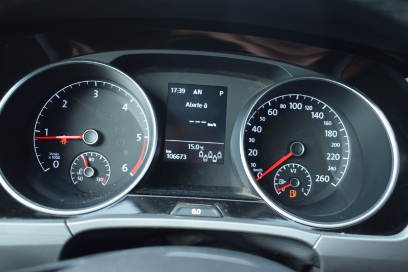 Photo 8 de l'offre de VOLKSWAGEN TOURAN 1.6 TDI 115CH BLUEM CONFORTLINE DSG7 7 PLACES à 19400€ chez Univers Motors