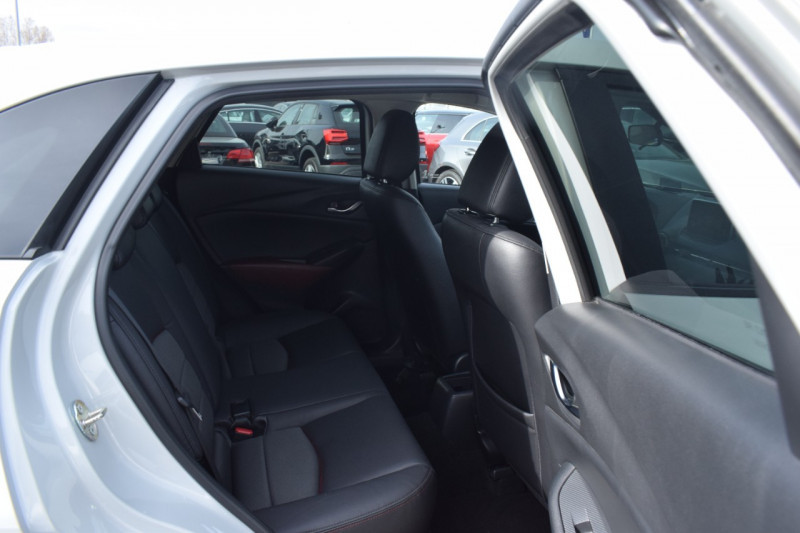 Photo 35 de l'offre de MAZDA CX-3 1.5 SKYACTIV-D 105 SELECTION à 14900€ chez Univers Motors