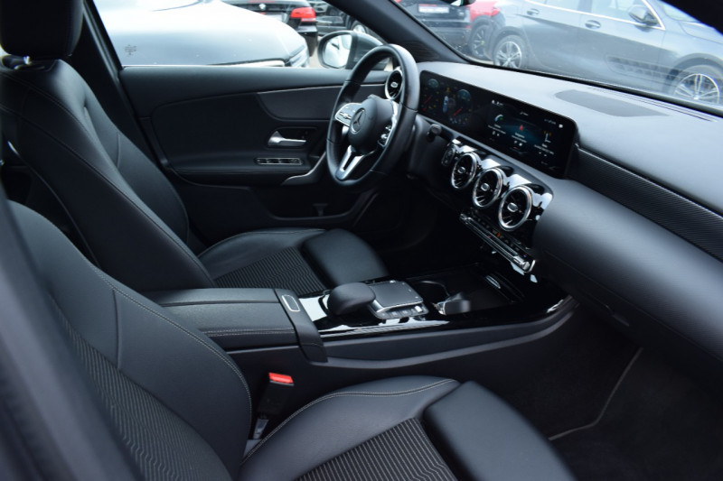 Photo 43 de l'offre de MERCEDES-BENZ CLASSE A 200 D 150CH BUSINESS LINE 8G-DCT à 29900€ chez Univers Motors