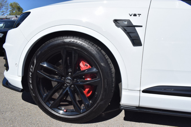 Photo 7 de l'offre de AUDI SQ7 4.0 V8 TDI 435CH CLEAN DIESEL QUATTRO TIPTRONIC 7 PLACES à 51900€ chez Univers Motors