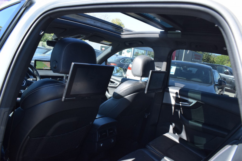 Photo 4 de l'offre de AUDI SQ7 4.0 V8 TDI 435CH CLEAN DIESEL QUATTRO TIPTRONIC 7 PLACES à 51900€ chez Univers Motors